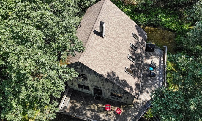 Cochecton House | Peaceful woodsy retreat with stream and hiking on property/near Bethel Woods