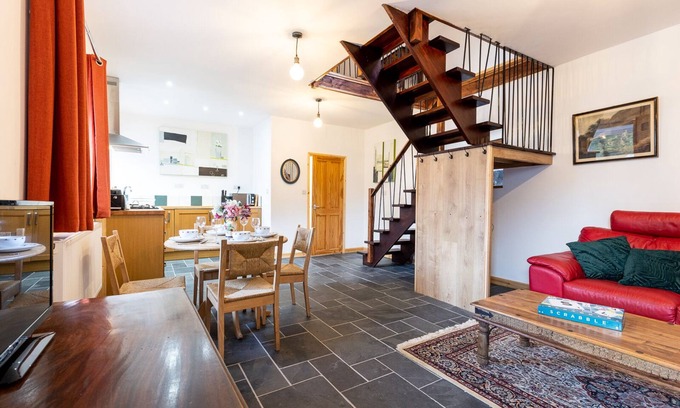 Nevern Cottage | Peacefull Farm Getaway For Two