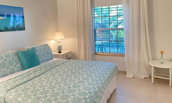 Sugar Loaf Settlement Condo | Peaches Of Sandy Point San Salvador Bahamas