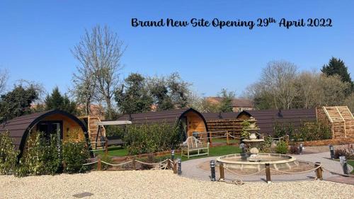 Gunthorpe Ski Chalet | Peacock Lake Glamping