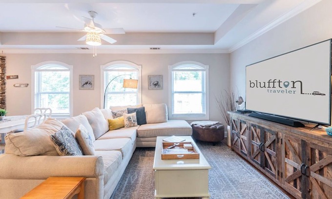 Bluffton House | Pearl of the Promenade - Old Town Bluffton 2 bedroom townhouse in Prime location
