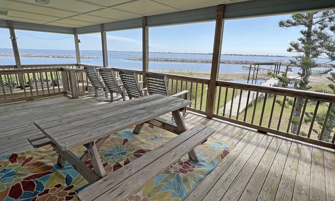 Golden Meadow House | Pearly Whites - Fishing Pier - Island Realty