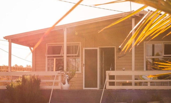 Gravelly Beach Cottage | Pebbleton, Retro Riverside Cottage, Tamar Valley