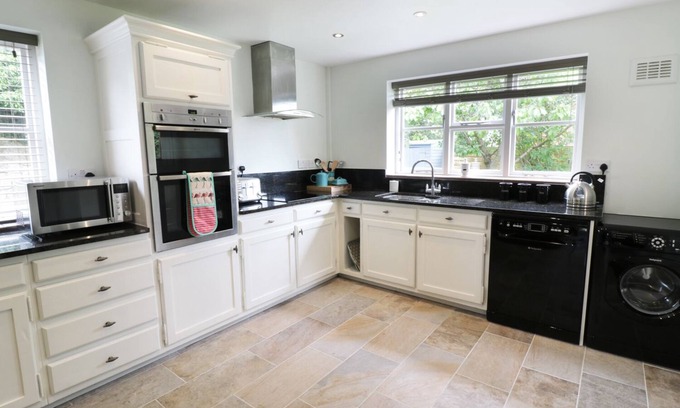 Wickhamford Cottage | Pebworth Cottage