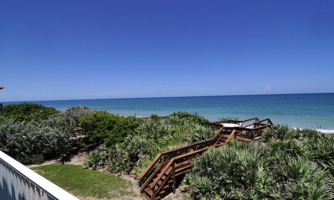 Aquarina House | Pelican Perch-Four bedroom heated pool oceanfront home
