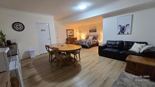 Wandina Apartment | Pelican Rise with a little surprise