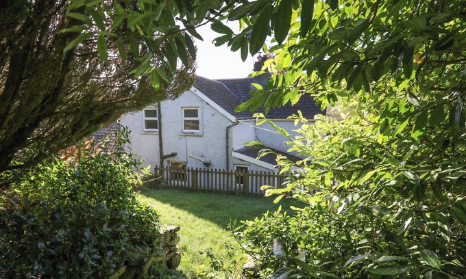 Tregaron Cottage | PENGRAIG, pet friendly, character holiday cottage in Tregaron