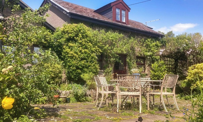 Bridgend Cottage | Penny Croft - UK10449