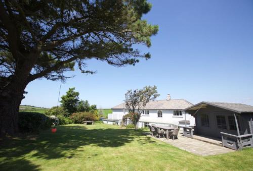 Saint Gennys House | Penrose Cottage