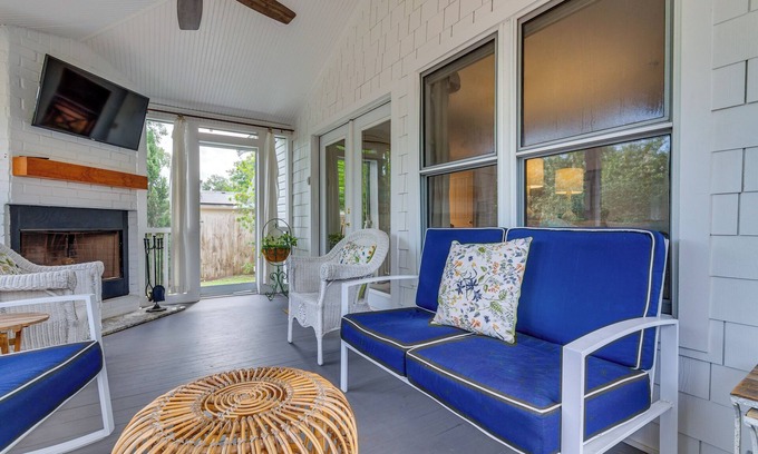 East Hill House | Pensacola Paradise: Furnished Deck & Gas Grill!