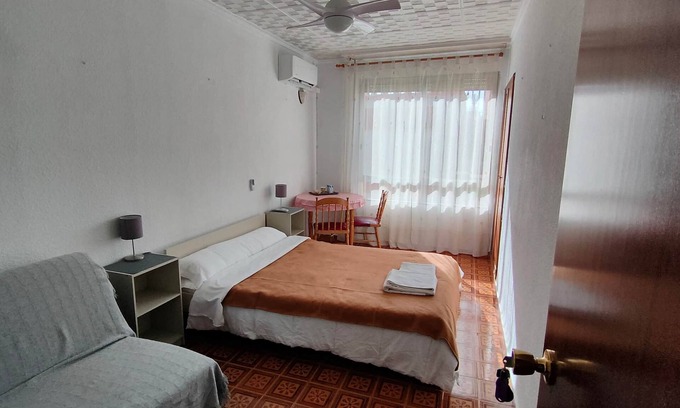 Moncofar Apartment | Pensión Benavente. 1 - (Playa 1,5km/AP7-3min)