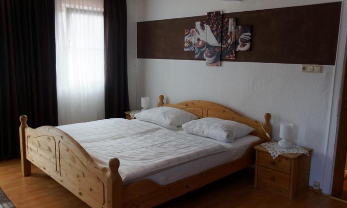 Weibersbrunn House | Pension Burger - Bed & Breakfast