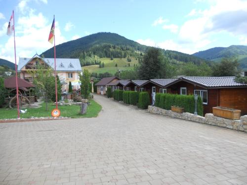 Iacobeni House | Pension, Camping & Biker Station zur Deutschen Eiche