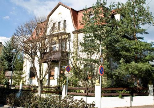 Weissenfels House | Pension Christa