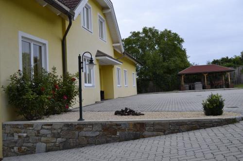 Zellerndorf Bed & Breakfast | Pension Familie Dunkl