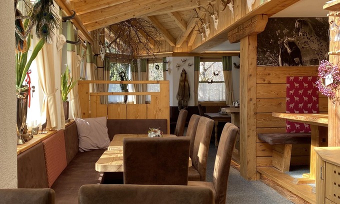 Alpendorf House | Pension Forsthof