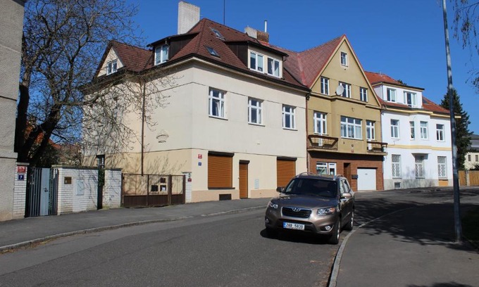 Dejvice House | Pension Hanspaulka