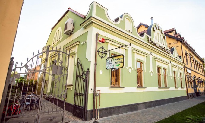 Dumbraveni Hotel | Pension Kokel