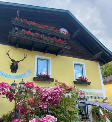 Loich House | Pension Landhaus Ingrid B&B