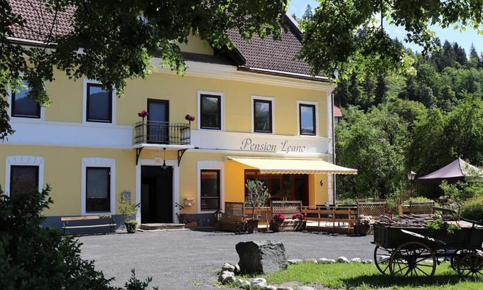 Notsch im Gailtal House | Pension Leano