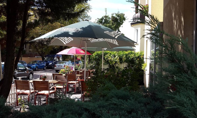 Ortslage Trotha House | Pension & Restaurant Am Krähenberg