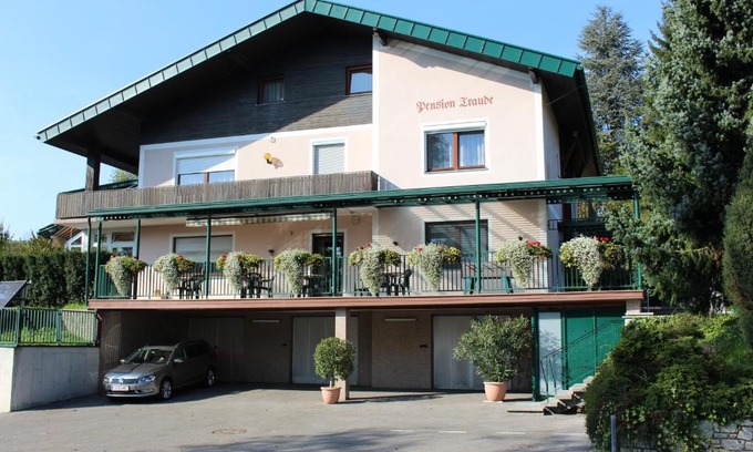 Graz Bed & Breakfast | Pension Traude