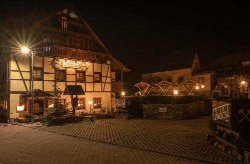 Thermalbad Wiesenbad House | Pension und Gaststätte Zur Knappenschänke