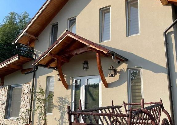 Fardea House | Pensiunea Casa Amy