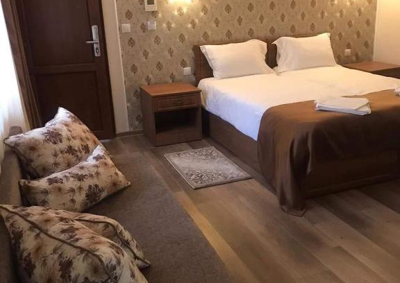 Orastie House | Pensiunea Casa Coroana Orăștie