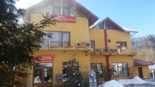 Capatineni-Ungureni House | Pensiunea Dracula & Spa
