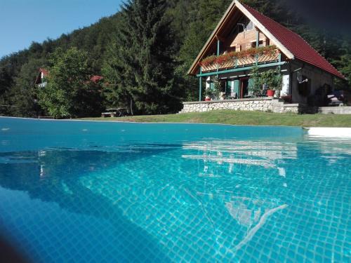 Turnu Ruieni House | Pensiunea Ioana