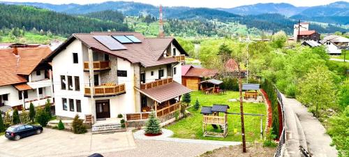 Pojorita House | Pensiunea Ioana