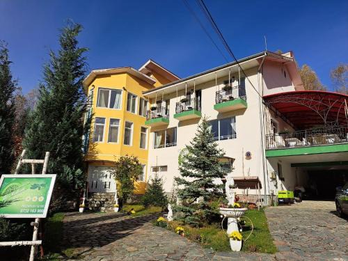 Zavoi House | Pensiunea La Mesteceni -Zur Birke, Poiana Marului-Caras Severin