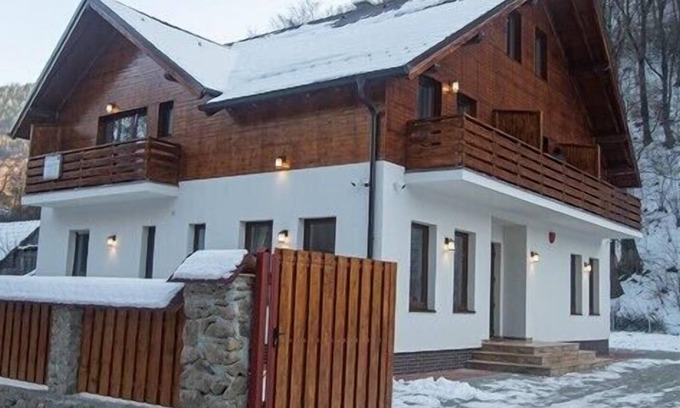 Gales House | Pensiunea Livada Amely