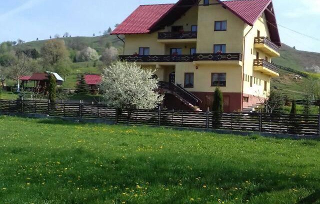 Manastirea Humorului House | Pensiunea Maridor
