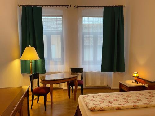 Medias Apartment | Pensiunea Mimi