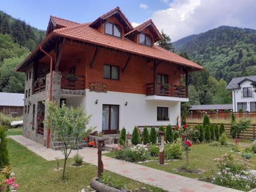 Moisei House | Pensiunea Pietrosul Rodnei