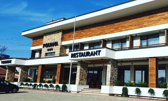 Costesti House | Pensiunea Poliana