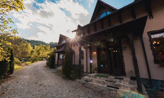 Viseu de Jos House | Pensiunea Valea cu Salcâmi
