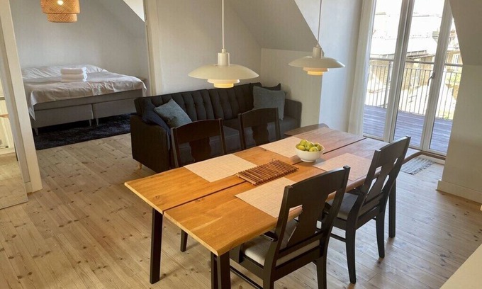 Gentofte Apartment | PENTHOUSE APARTMENT