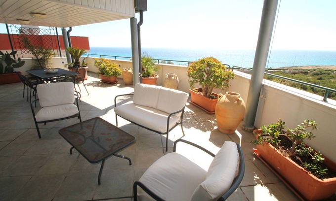 Gallipoli Apartment | Penthouse floor with panoramic views of the coastline