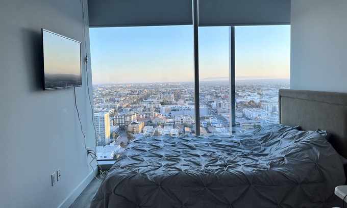 Wilshire Center Apartment | Penthouse Luxury Apartment Near downtown LA