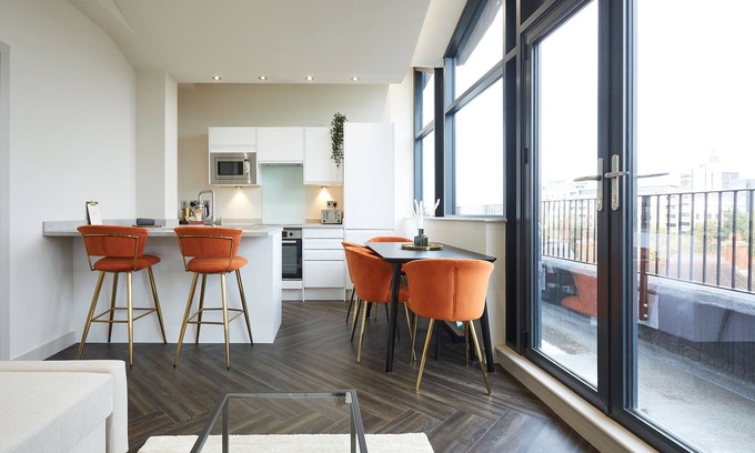 Hull Old Town Apartment | Penthouse Suites @ Humber Lofts Residences