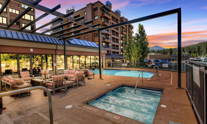 Peak 9 Condo | Penthouse. Ski In/Out, Stunning Views,No Resort Fees, Walk2Town!