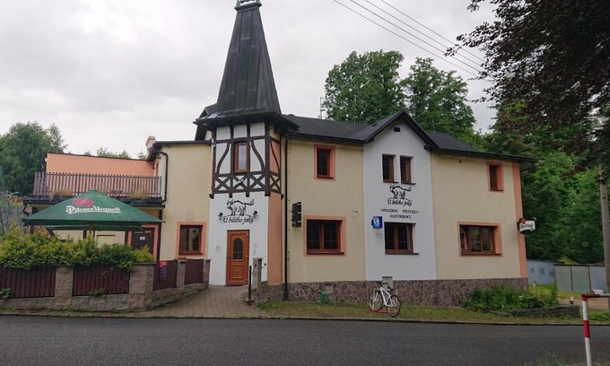 Decin District Apartment | Penzion U bílého jaka