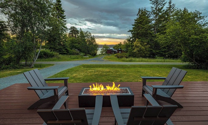 Greenbank Cabin | Perch - Greenbank Cottage: quiet & view, relaxing outdoor oasis