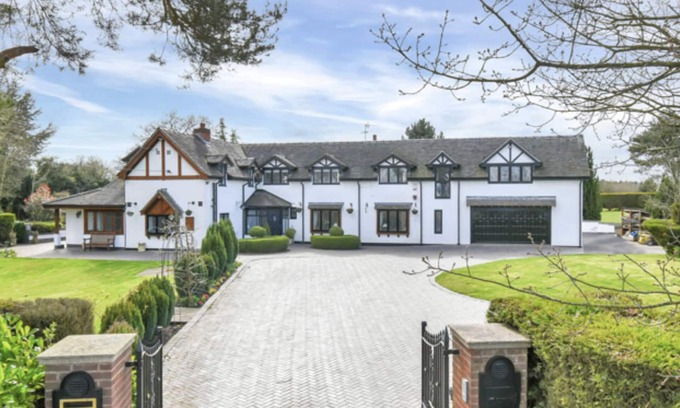 Stafford Cottage | Perfect Country Cottage for large groups