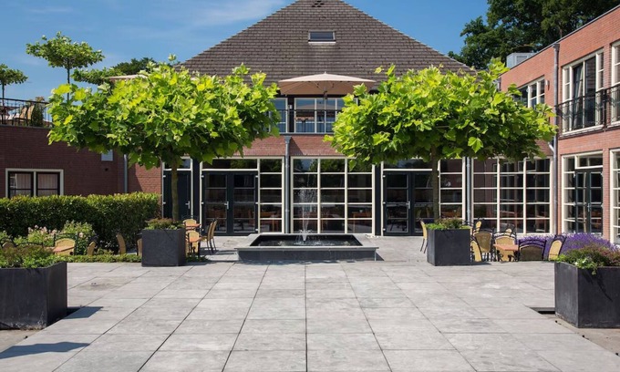 Berg en Dal Hotel | Perfect Escape! Onsite Dining, Close to Vrijheidsmuseum!