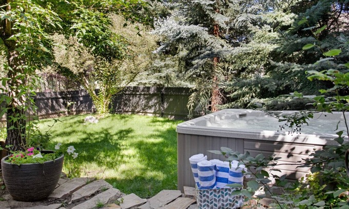 Eagle-Vail House | Perfect Family Getaway, Hot Tub, W/Private Fenced Yard, Beautiful Outdoor Area