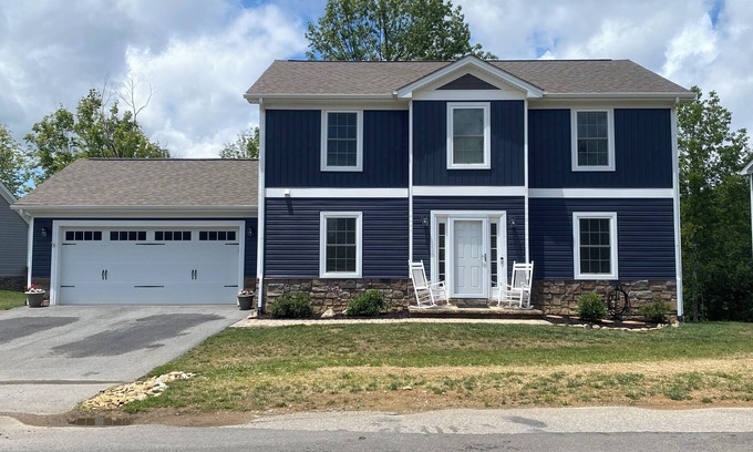 Christiansburg House | Perfect Family home~ Football, Graduation, Aquatics, Virginia Tech, Radford Univ